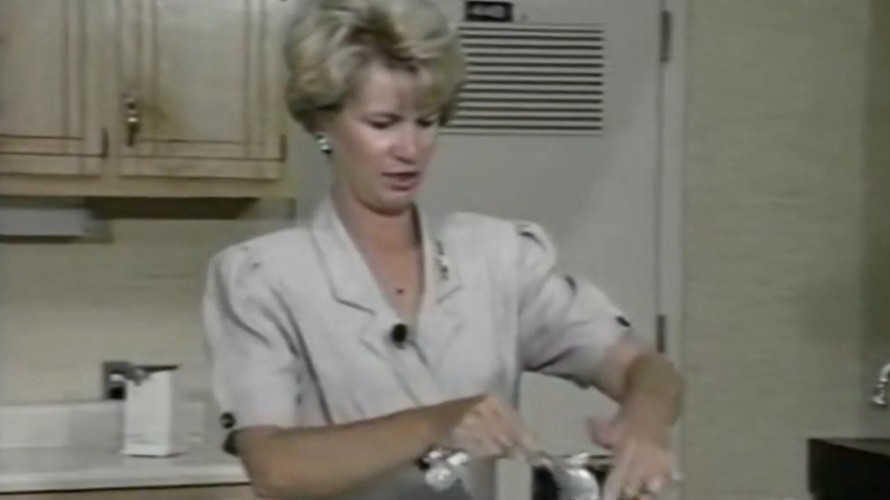 Unintentional ASMR - Cathy Hix - 