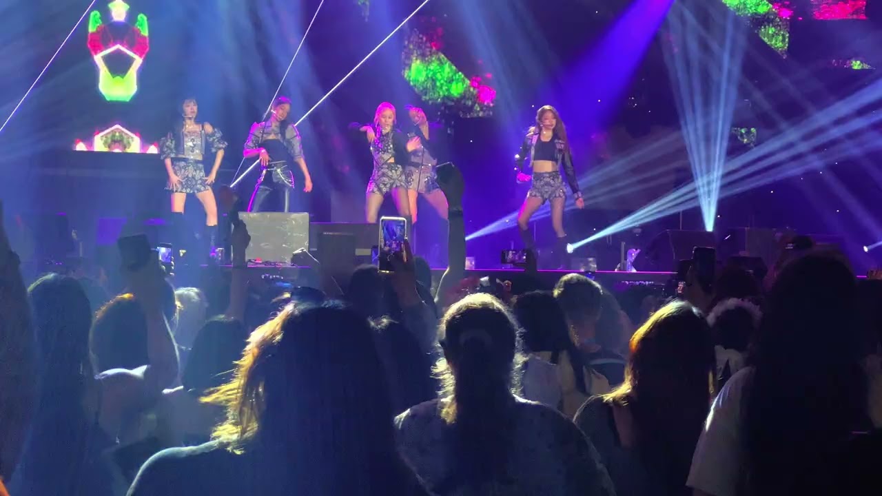 Everglow - Dun Dun - HallyuPopFest London Night 1 - 20220709