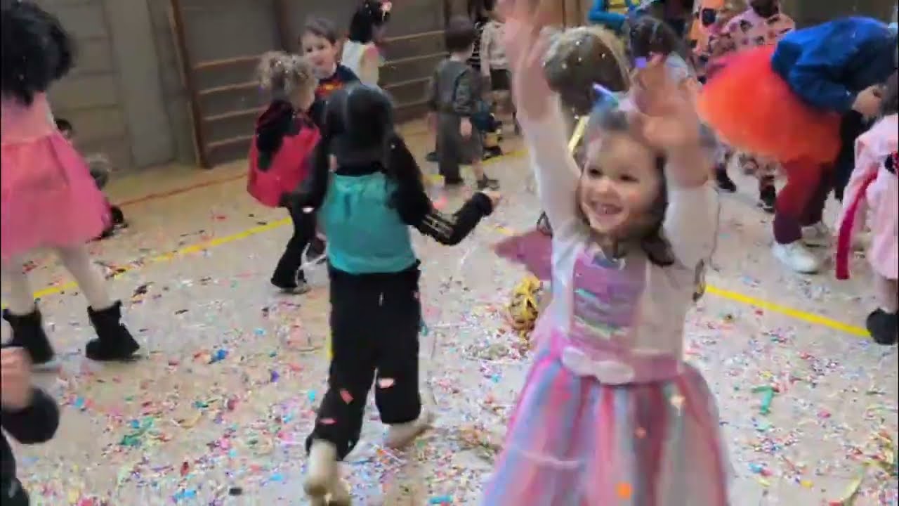 carnaval in basisschool 't FORT