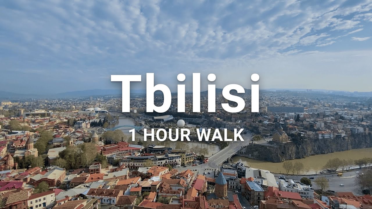 Tbilisi en la madrugada (Avenida Rustaveli, cascada, castillo de Narikala)
