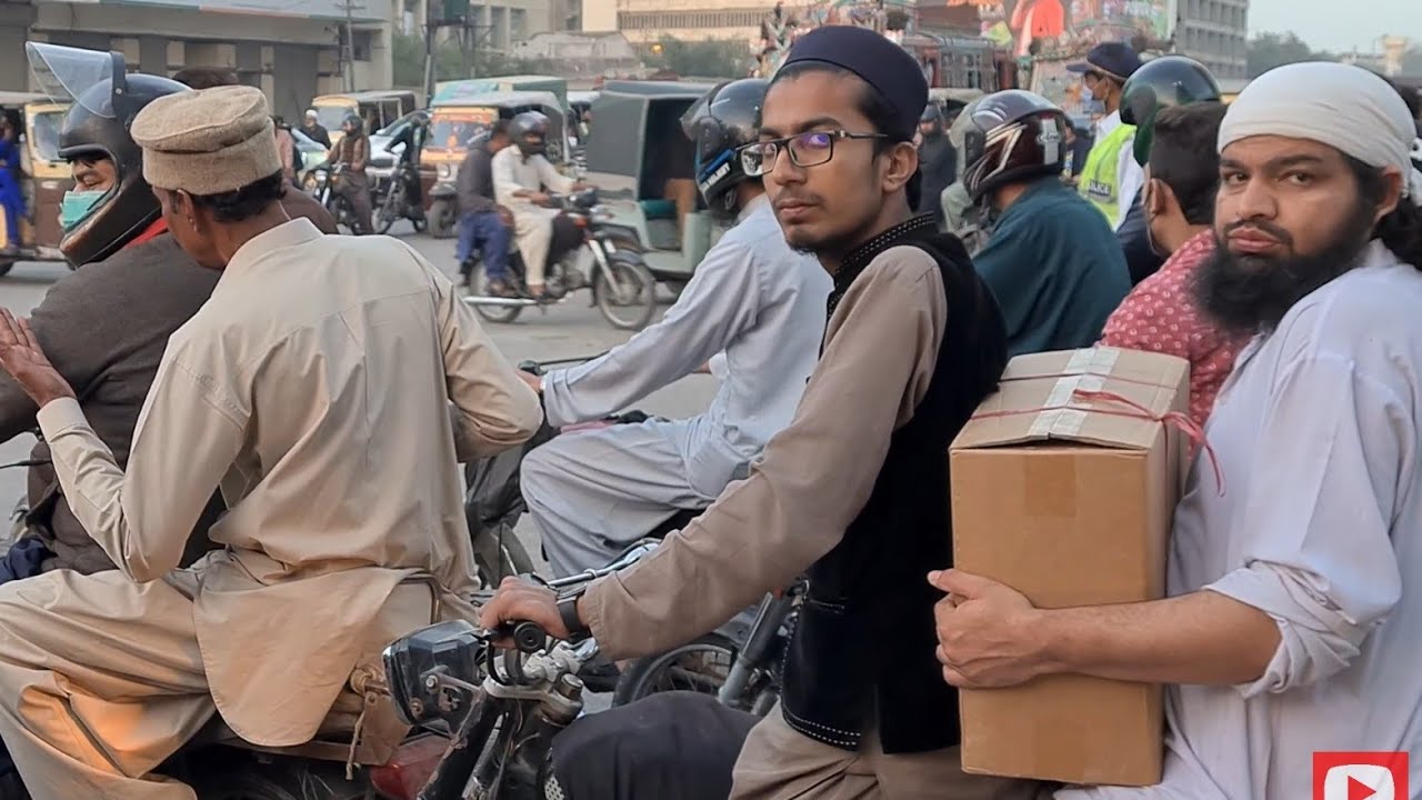 🇵🇰 🚗 🚘 🚔 🏎 🚓 🚕 OBSERVING TRAFFIC IN KARACHI, DRIVING IN PAKISTAN, 2022, 4K60FPS