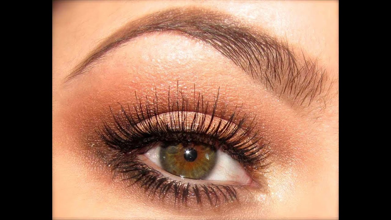 Peachy Flirty Makeup Look