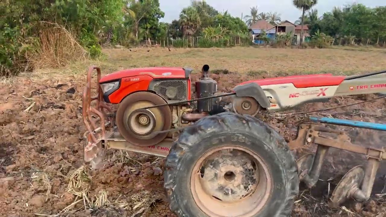 M357, Walking Tractor Perfectly Tills Flooded Field
