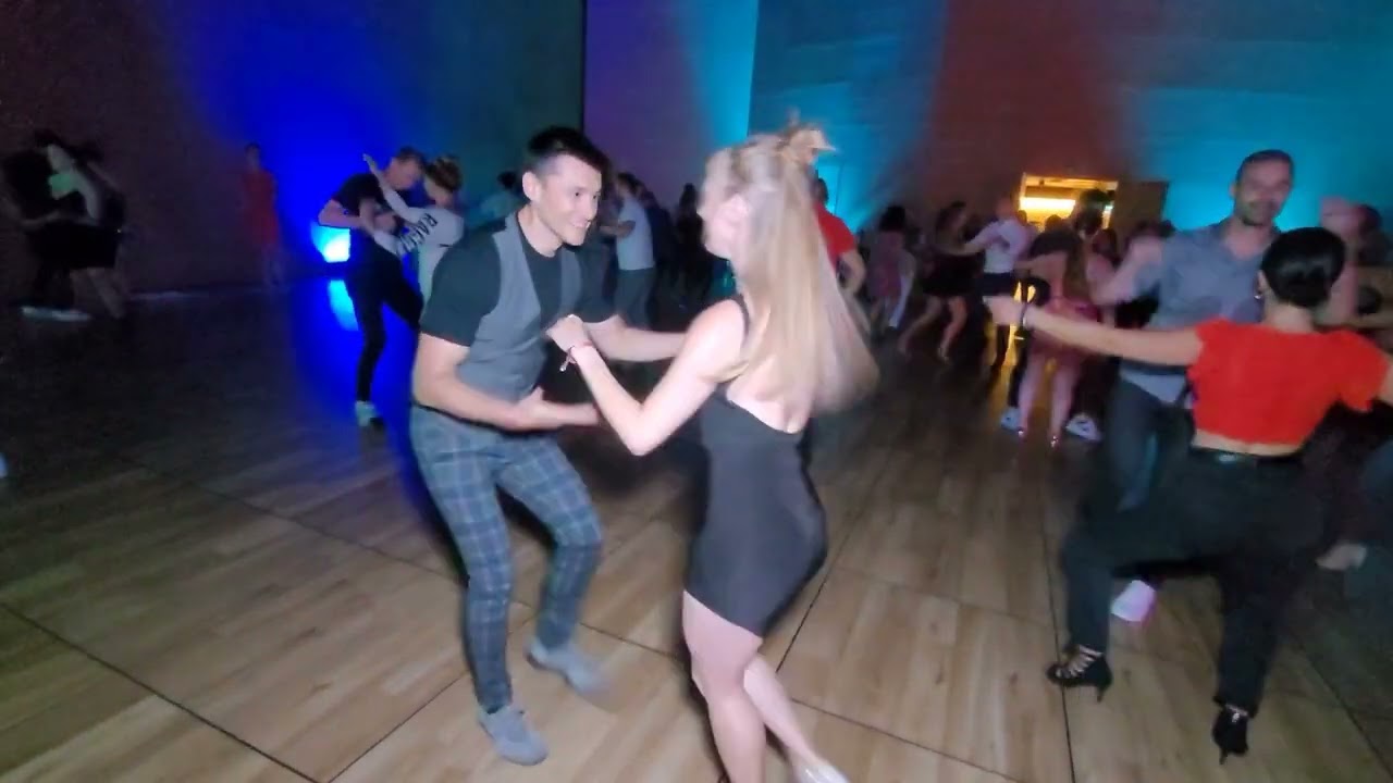 Pawel Wrobel & Justyna Jaroszewska | salsa social dance(mambo) | Bachaturo 2022