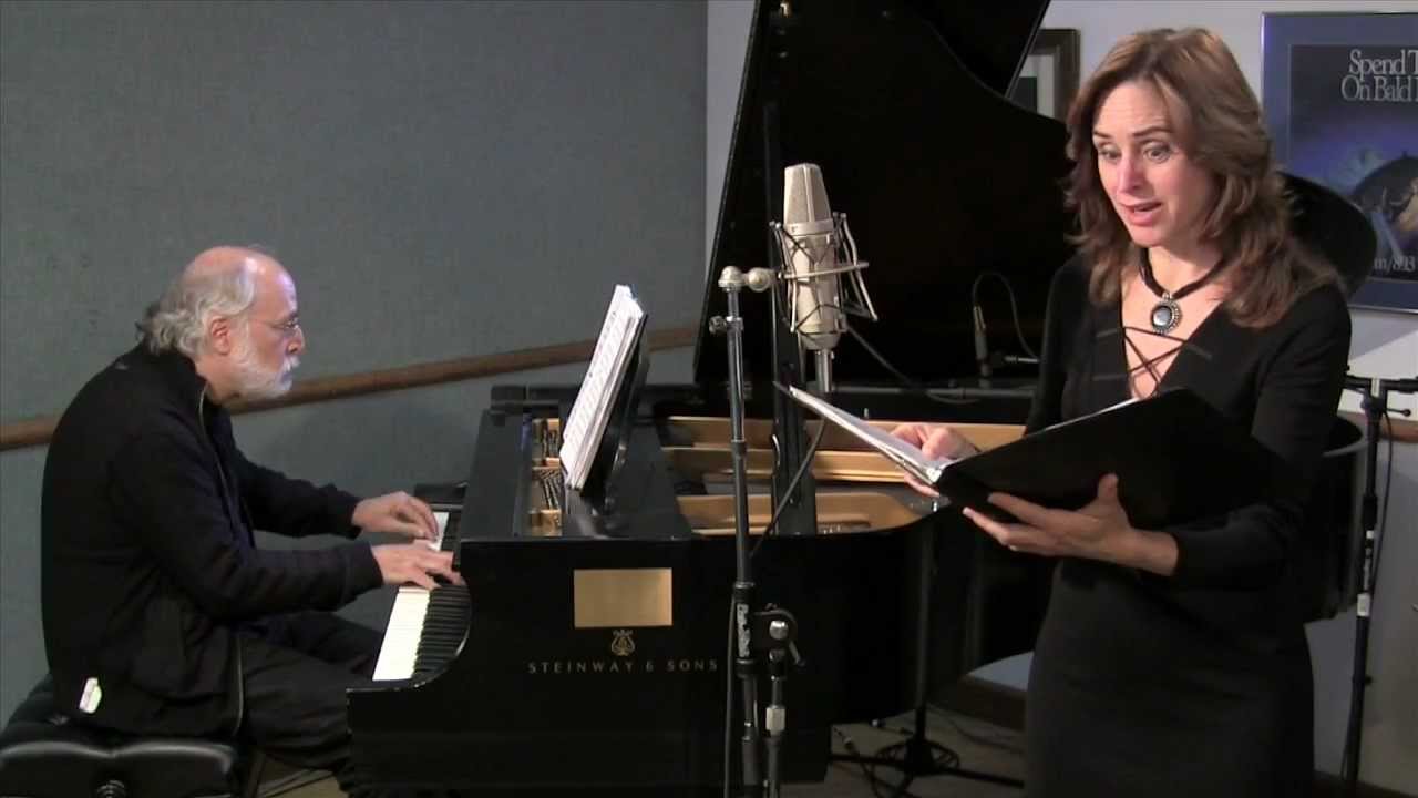 Lilly Abreu sings 