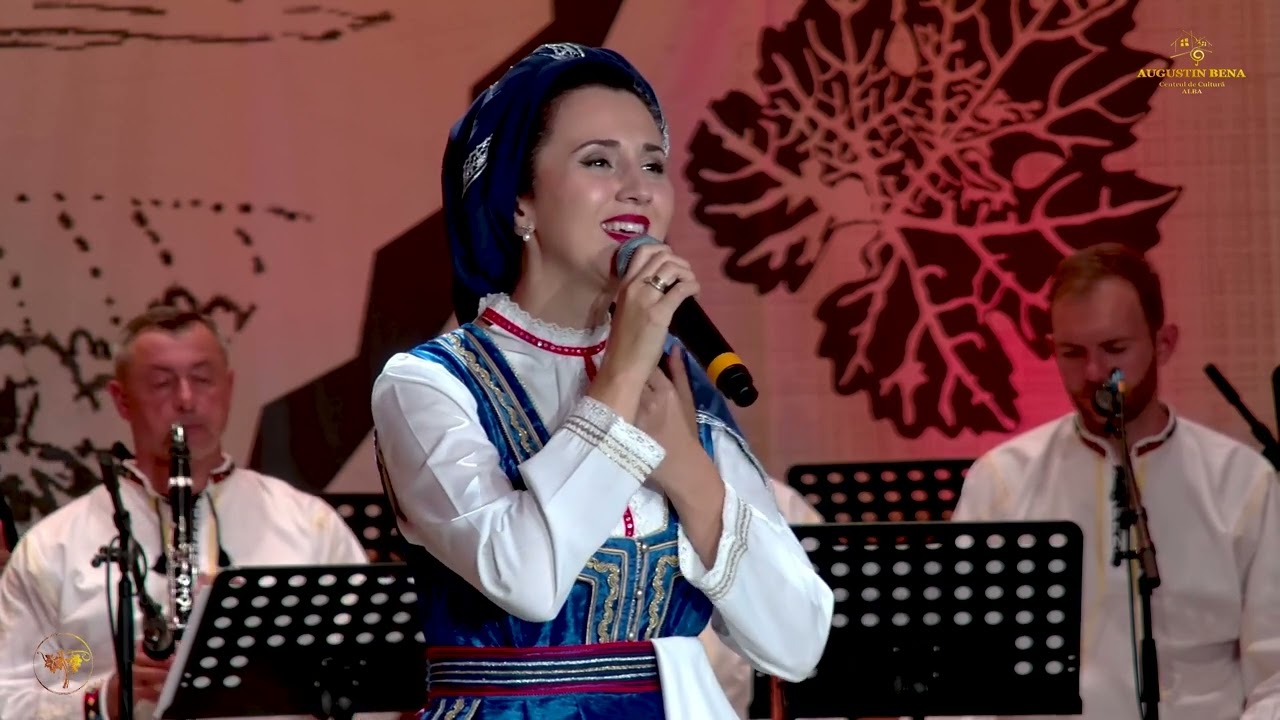 ROXANA RECHE - ,,Ochii tăi măsline negre