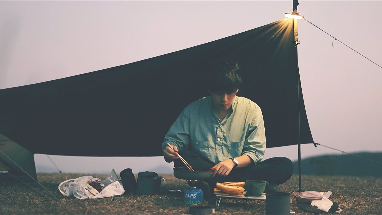Mountain Hike Solo Camp and Hotdogs in Hong Kong