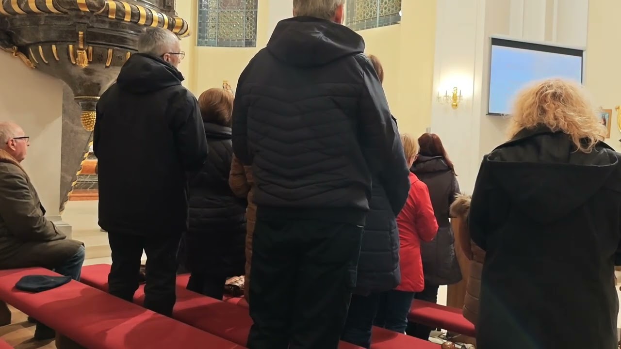 Primi ove darove naš Oče