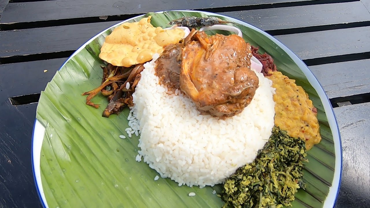 හම්මේ මේකෙ රස 😋😛  Rice and Curry at Headquarters by W15