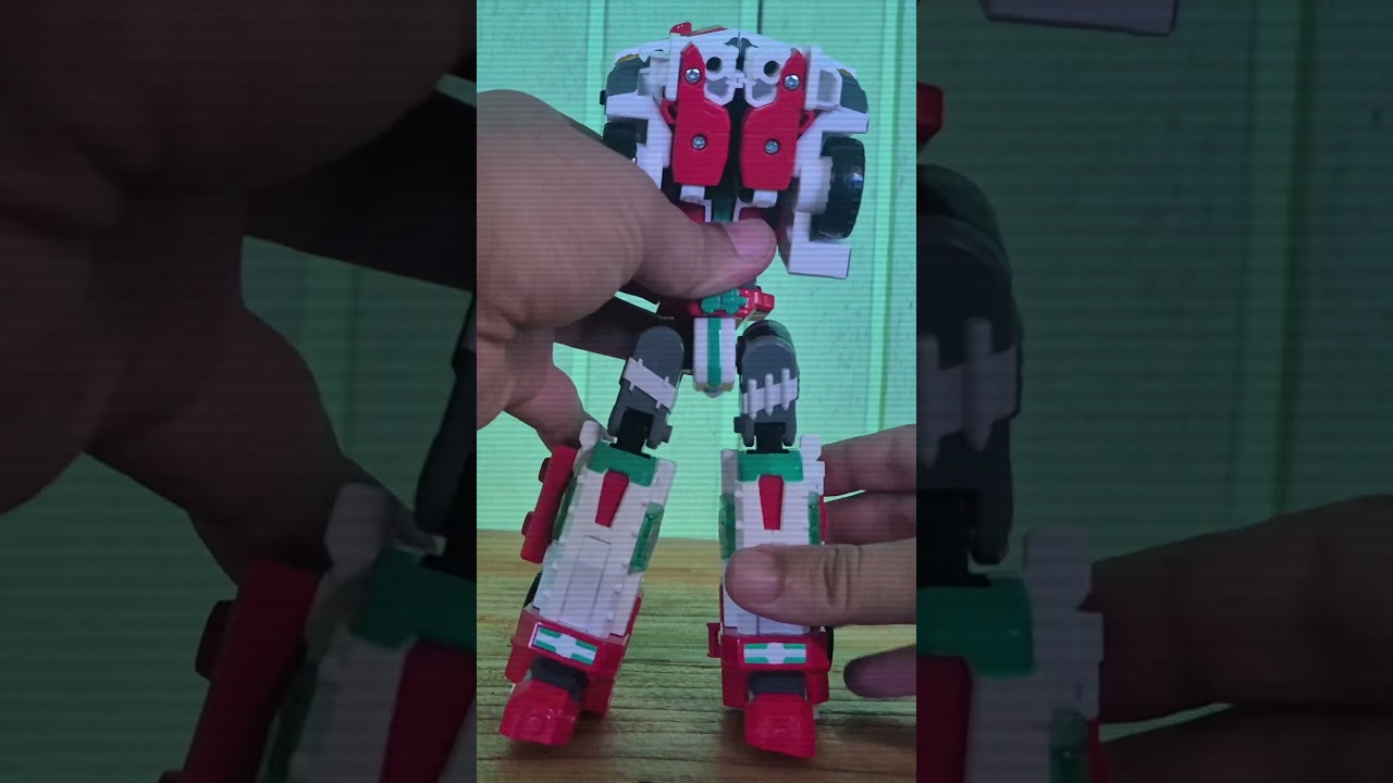 Metal cardbot mega embler