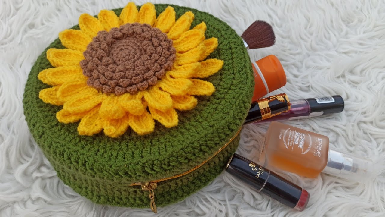 کیف قلاببافی گل آفتابگردان . کیف گرد قلاببافی ❤️🌹 bagcrochet . azizecrochet. motif 😍🌹❤️