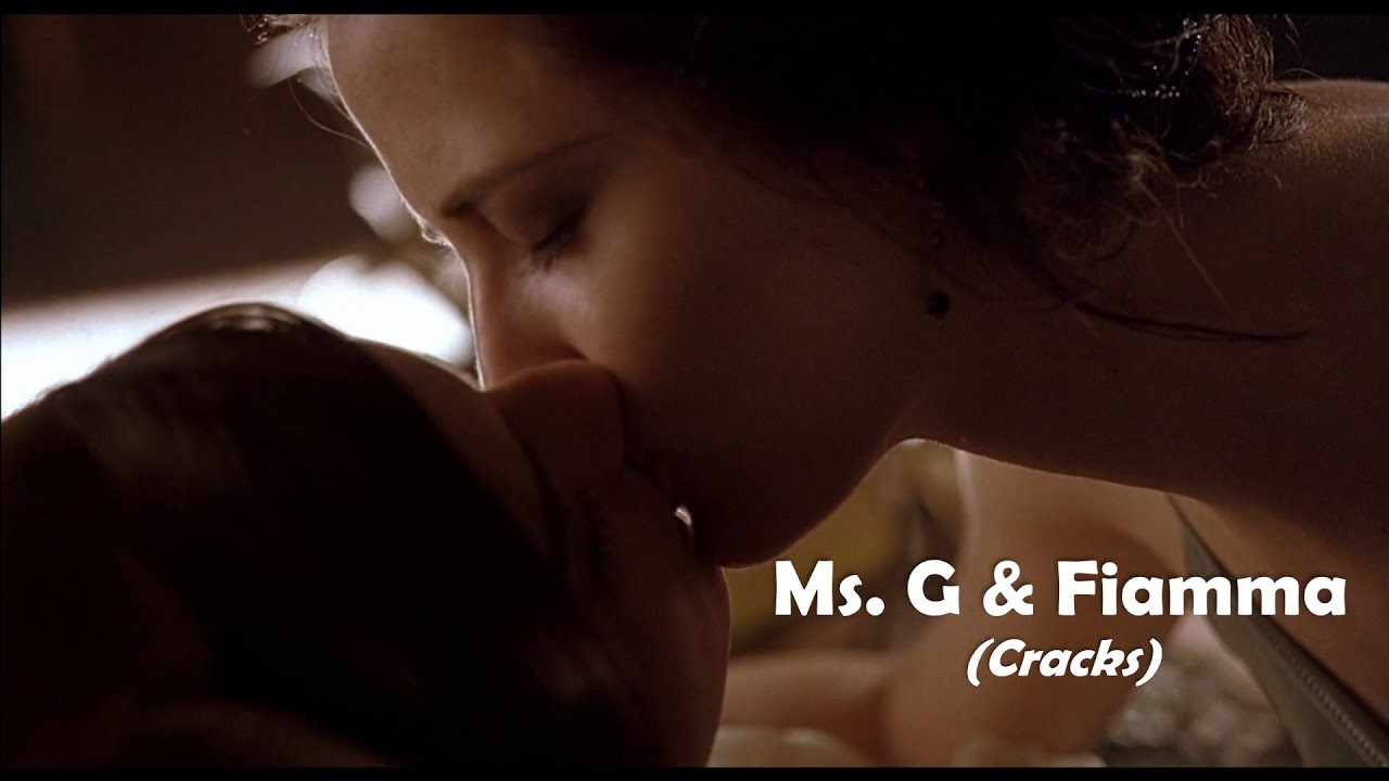 Ms G & Fiamma 🏳️‍🌈 | Cracks (2009)