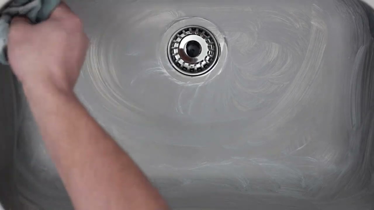 Como remover manchas e riscos superficiais do aço inox    Tramontina