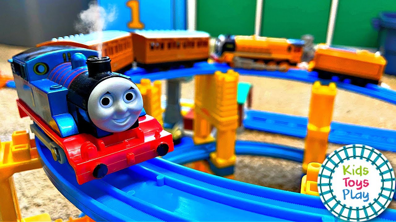 Thomas and Friends TOMY Track Build and Train Crashes