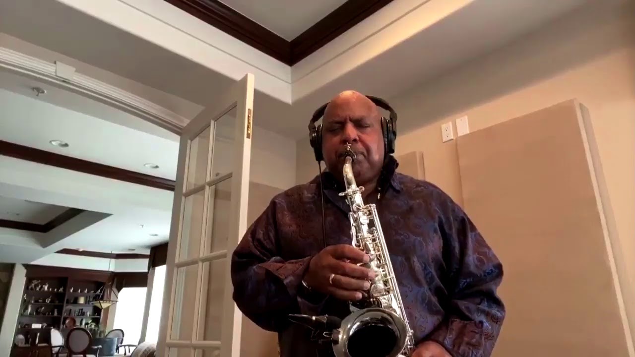 Pre-Mother’s Day Show: Moms and Musicians Brunch with Gerald Albright