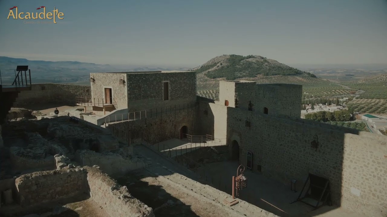 Un Castillo donde conocer la Edad Media. Alcaudete, Camino de Historia