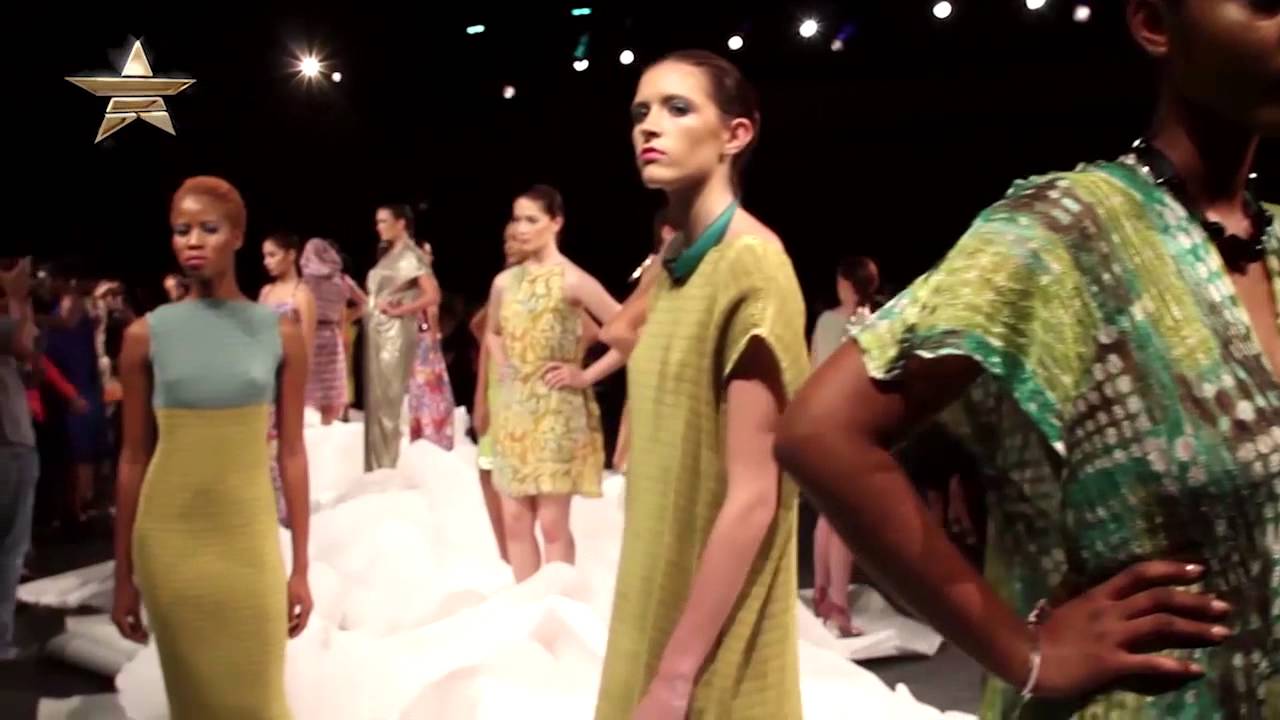 CZAR BY CESAR GALINDO Mercedes Benz Fashion Week New York Spring 2015 | BACKSTAGE