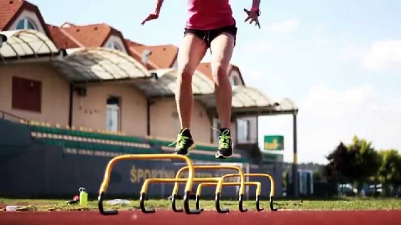 SONOŽNI POSKOKI ČEZ HITROSTNE OVIRE