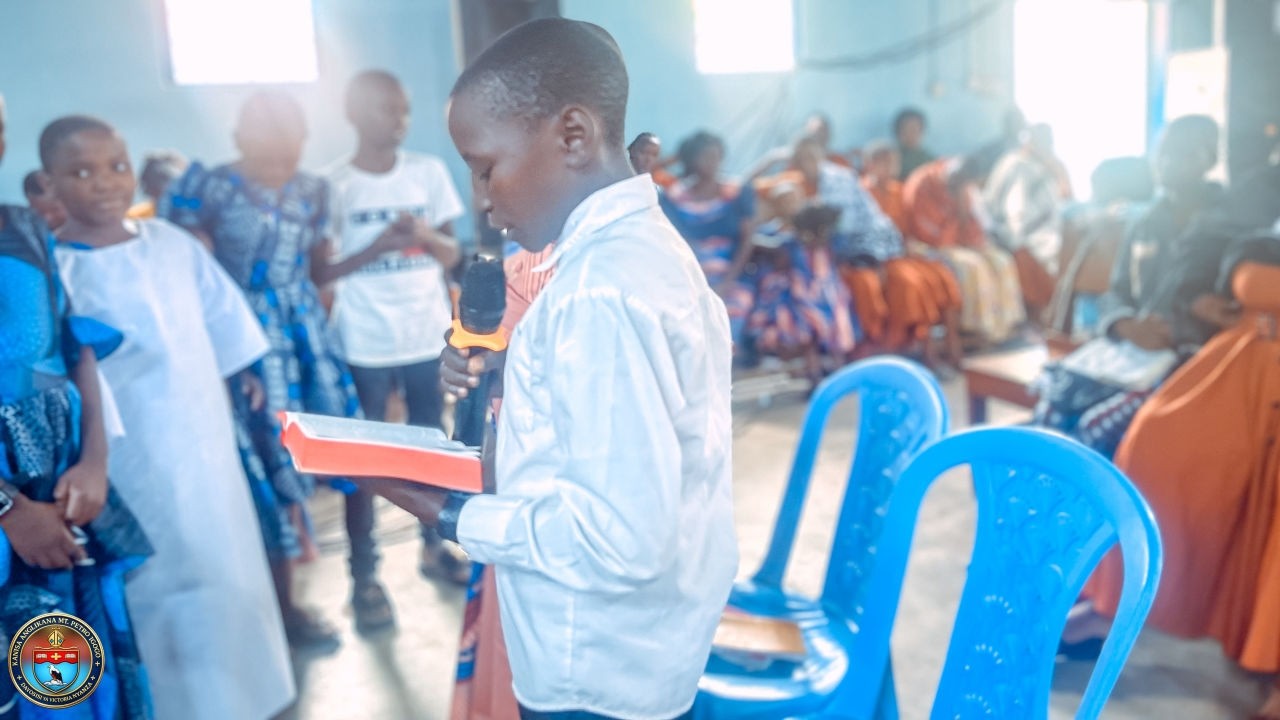 NJONI KWANGU, NINYI NYOTE MSUMBUKAO NA WENYE KULEMEWA NA MIZIGO, NAMI NITAWAPUMZISHA (MATHAYO 11:28)