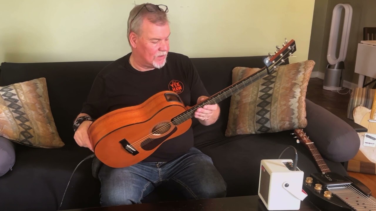 Furch Little Jane  vs Martin Backpacker. Acoustic Travel Guitar Review.