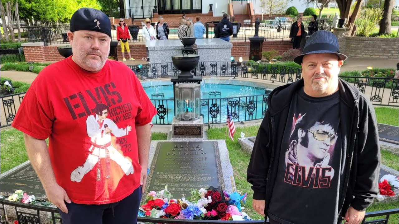 Visiting Elvis and Lisa Marie Presley’s Gravesites in May 2023! Graceland in Memphis, TN!