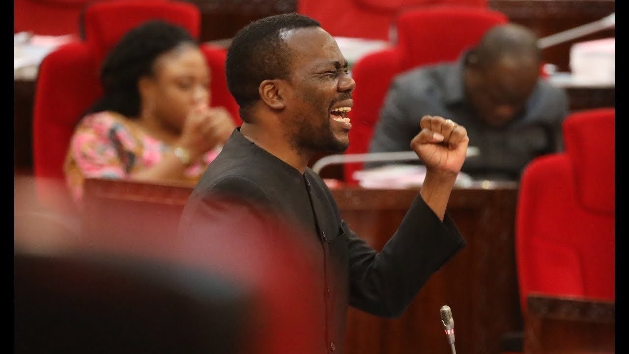 ZITTO KABWE ALIVYOSIMAMA BUNGENI LEO, AMSHAURI WAZIRI MPANGO KUHUSU BAJETI...