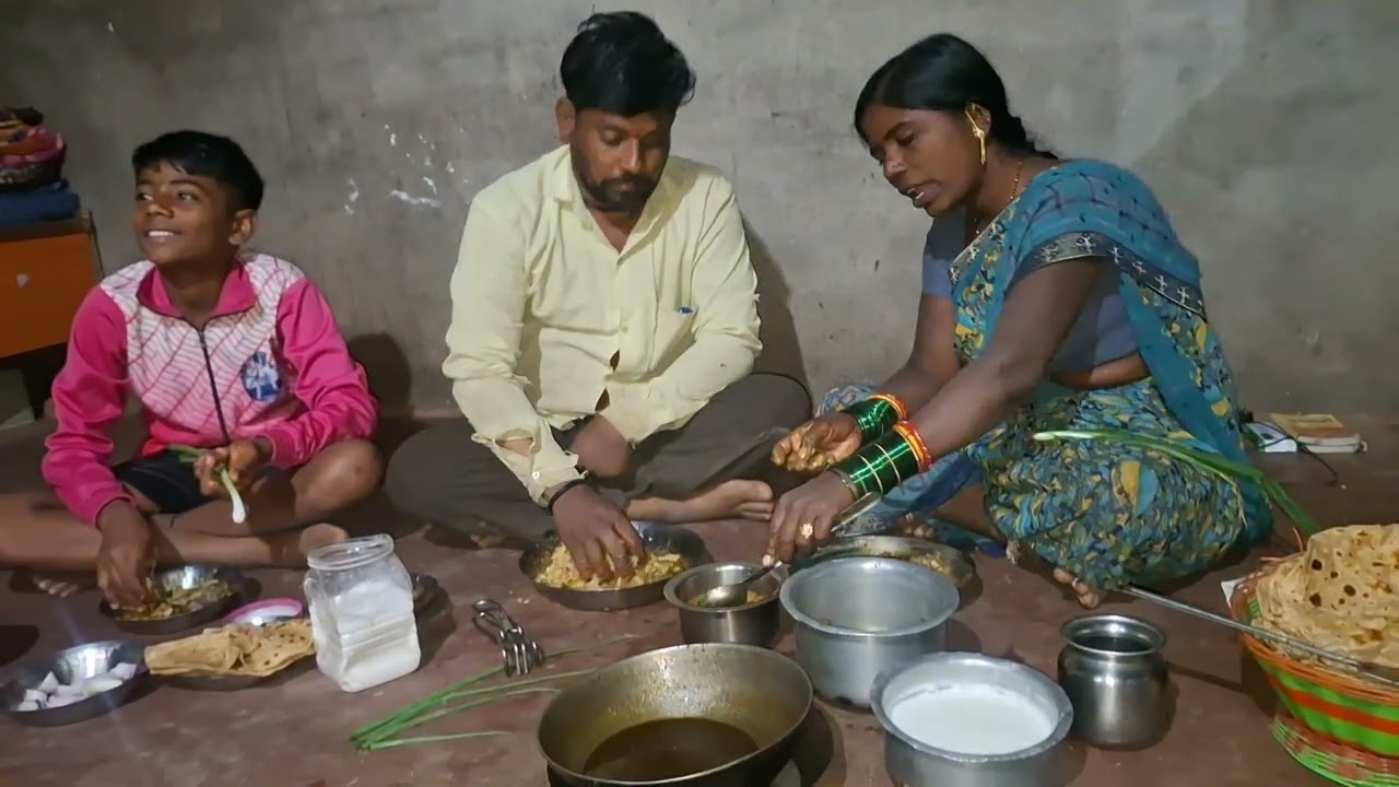 आज केल जेवणाला चिकन आणि बाजरीच्या भाकरी 
