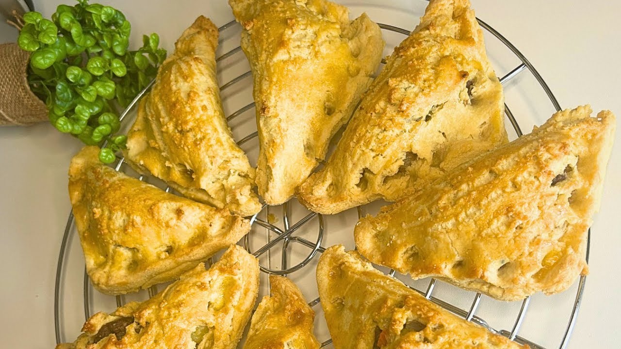 КАК ПРИГОТОВИТЬ МЯСНОЙ ПИРОГ // РЕЦЕПТ СЫРНОГО МЯСНОГО ПИРОГА