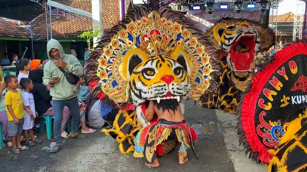 Full Barongan Macan Besar Makan Setan Kober Cahyo Utomo