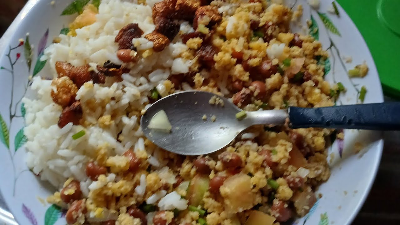 Meu almoço de hoje - arroz com feijão