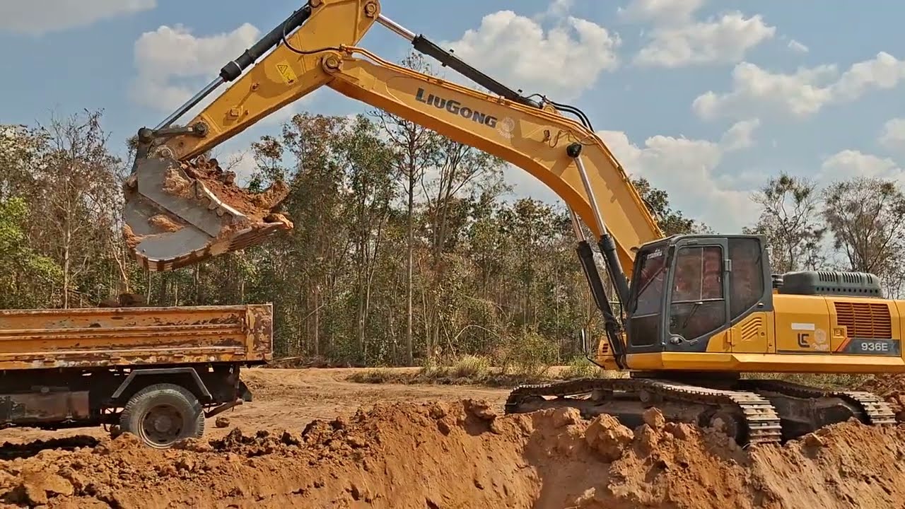 งานปากบ่อรถขุดใหญ่รถดั้มเก๋า Liugong 936e บุ้งกี๋ใหญ่ชมไปบ่นไป excavator and truck