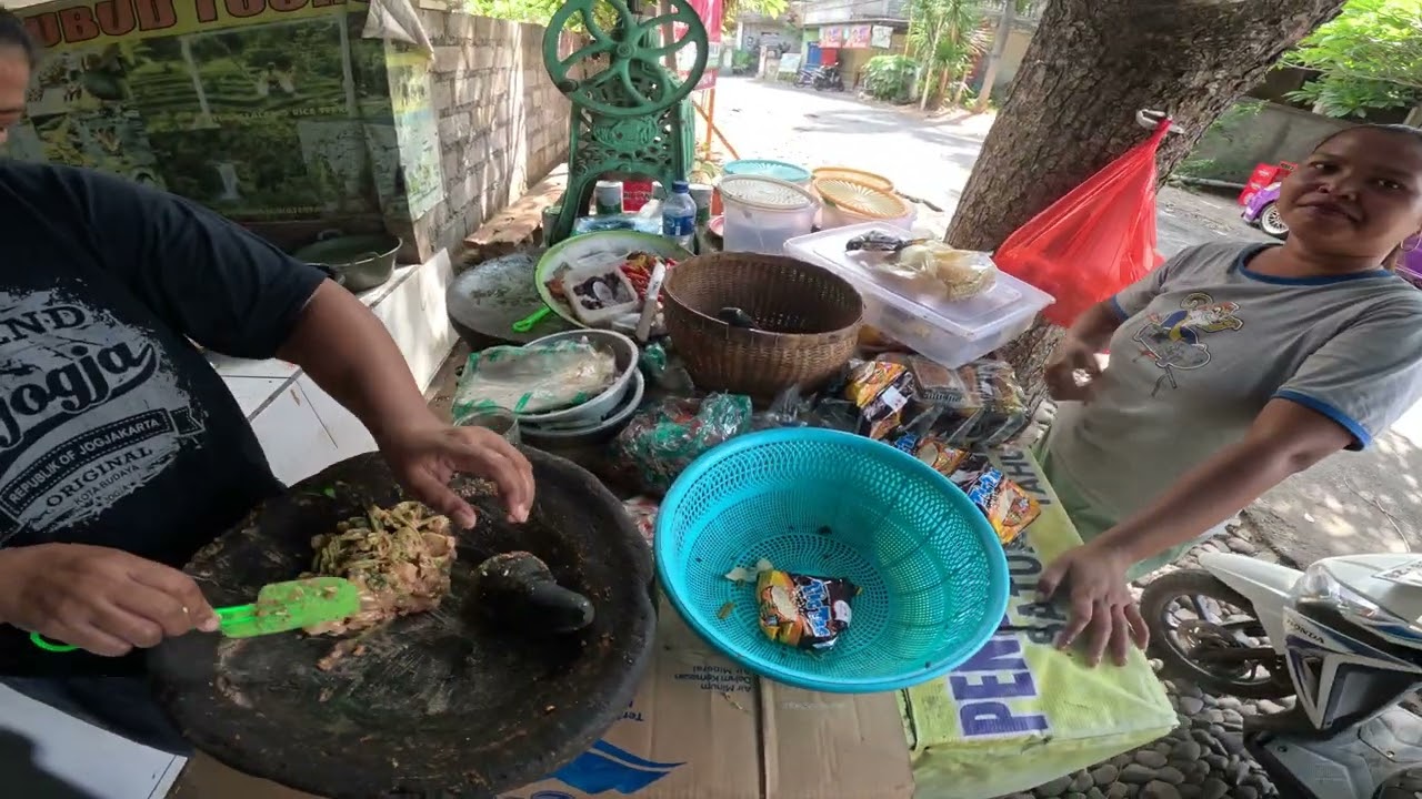 Cum arata o portie de mancare la localnici in Bali, Indonezia #aervoh #food  #foodie