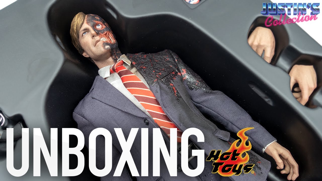 Hot Toys Two-Face Batman The Dark Knight Unboxing