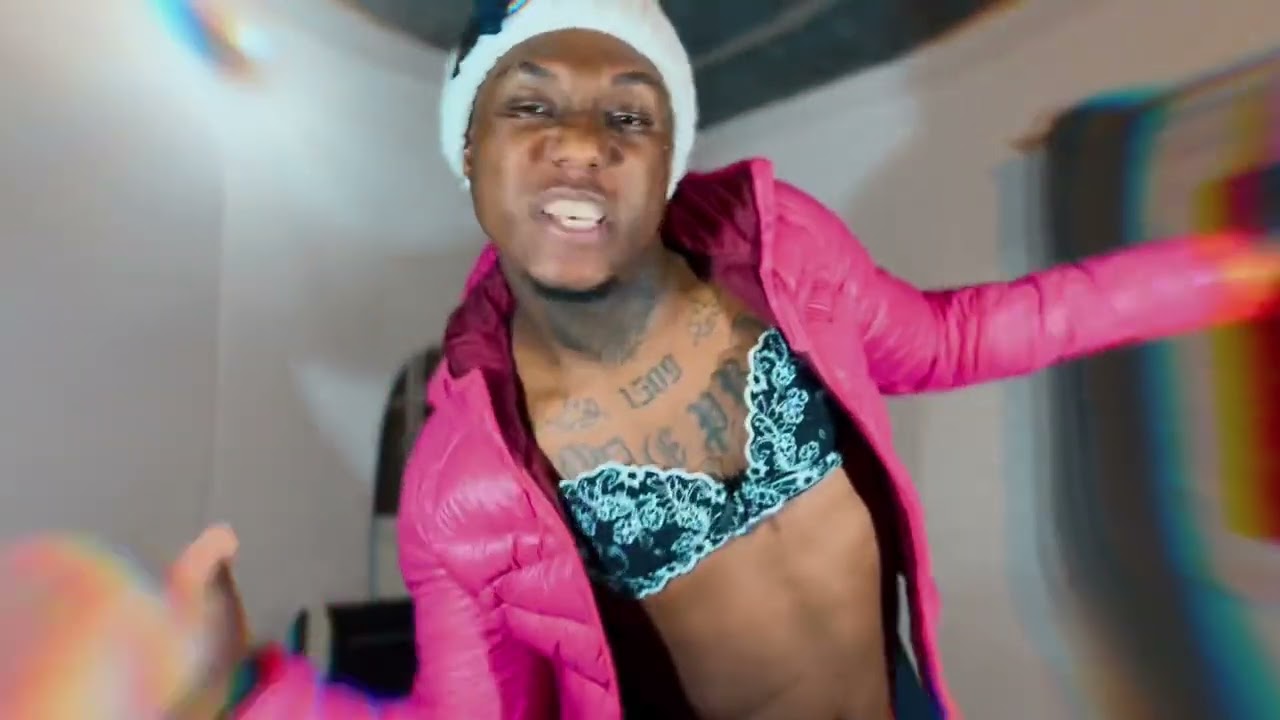 Junior - Roulé BB ( Clip officiel )