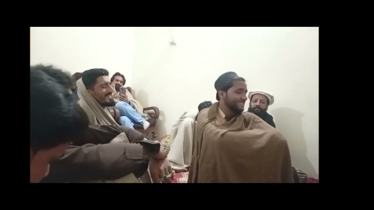 BaQi Zindagi mi Da Yara Qurban sha ......Awaz..... Mahroban ustaz Aw Yaran Di ☺️