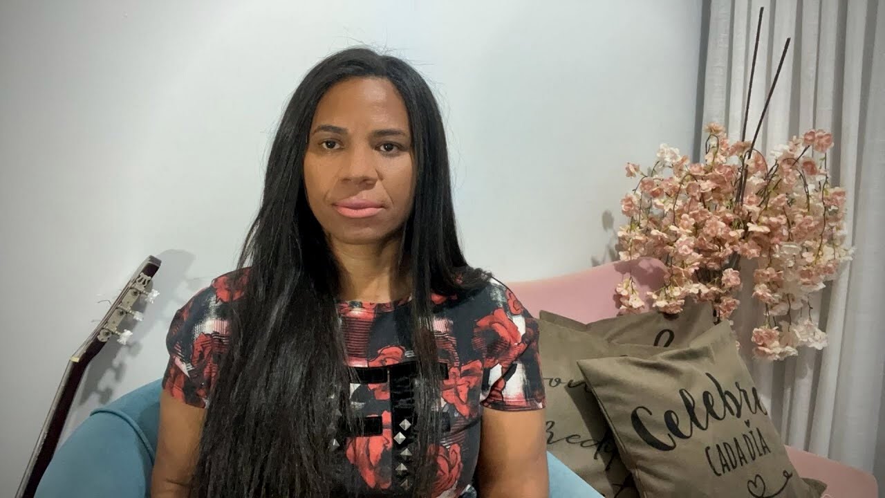 Deus revelou esta pessoa te procurado e o motivo vai te deixar de boca aberta muito chocada