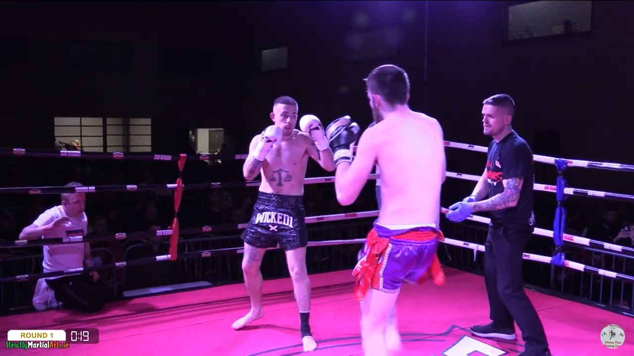 John Featherson vs Ciaran Flannelly - Siam Warriors Cork Fight Night