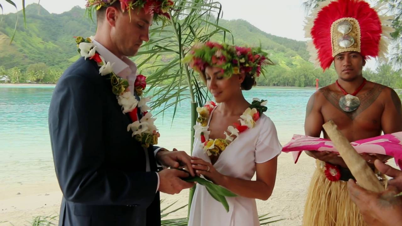 Tahitian Wedding: Adriana & Blake