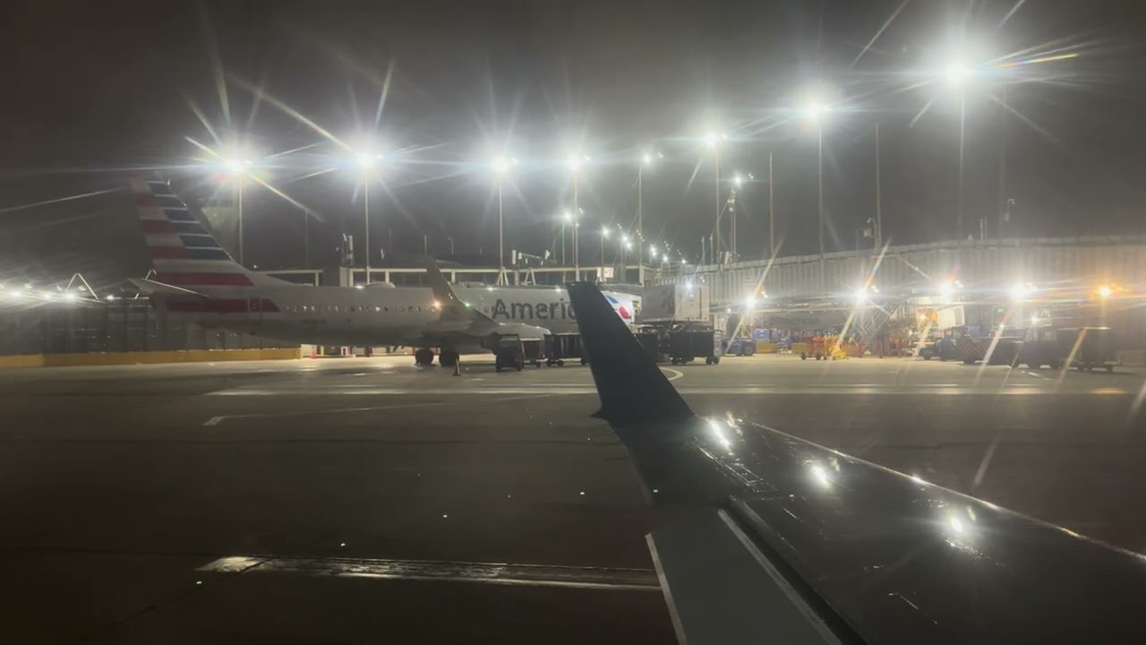 My last flight from Chicago back home to Mamaw!