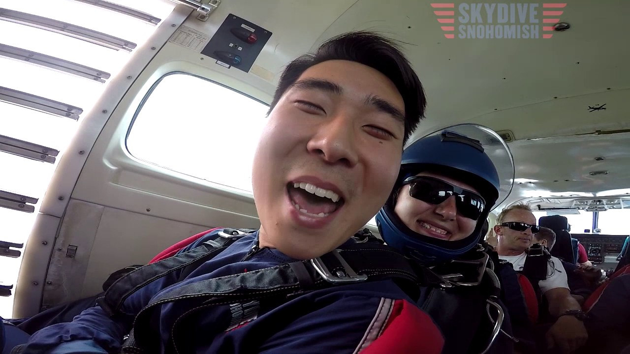 Yoshio Fujimoto's Tandem skydive!