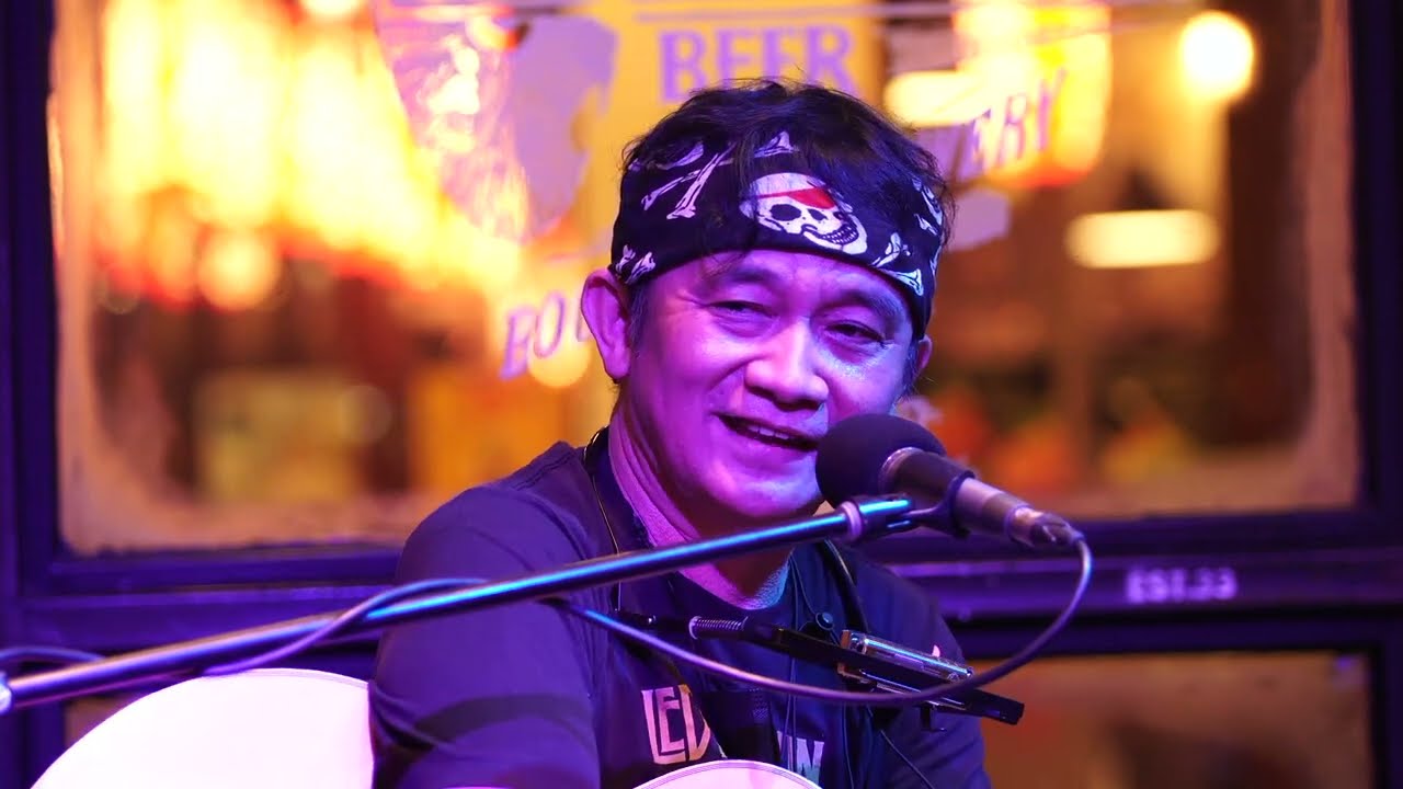 KAMPEE IS BACK! Live@EST.33 'พงษ์สิทธิ์ คำภีร์' คัมแบ็ค【Official Video】