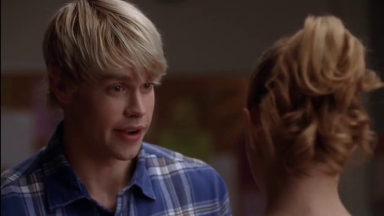 GLEE - Sam le pide matrimonio a Quinn [Furt 2X08]