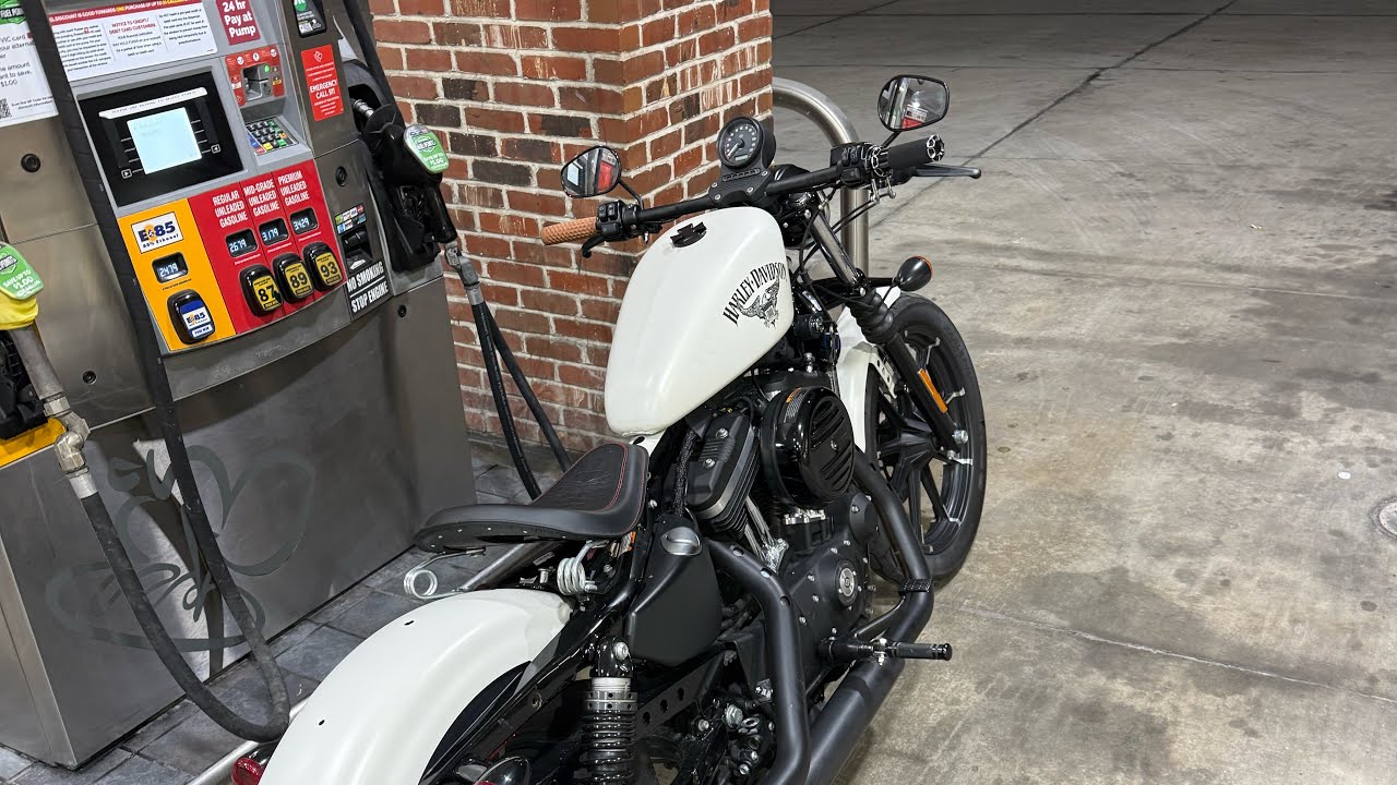 2018 Harley Davidson Sportster Iron 883 Night Ride (new rider, feedback welcome)
