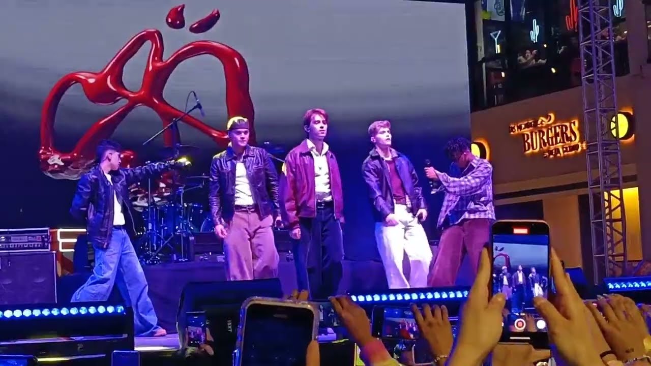 SANTOS BRAVOS 'Lloviendo Estrellas' en Parque Aztlán 