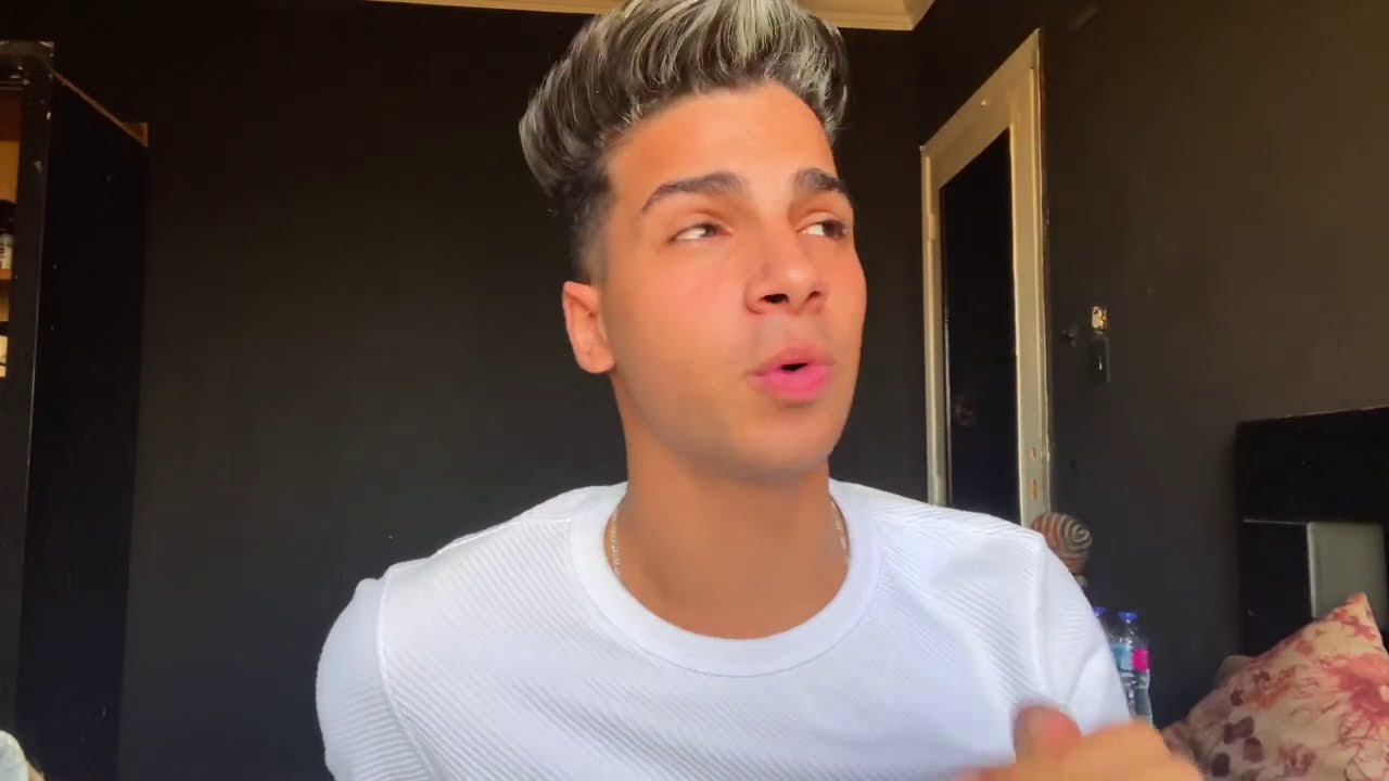 فيديو الرد علي الاسئله ليه صبغت شعرك 😂شهاب الدين