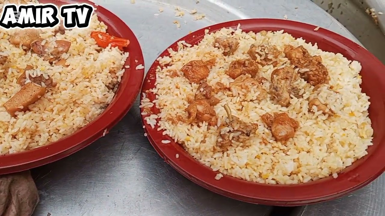 বড় বাপের পোলায় খায়।  চকবাজার পুরান ঢাকা।  