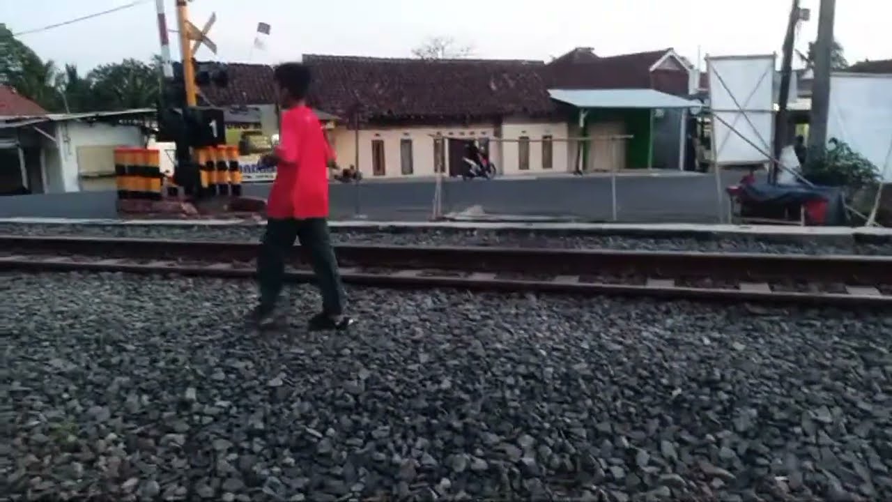 Live KLB Crane di JPL 367 Stasiun Manonjaya