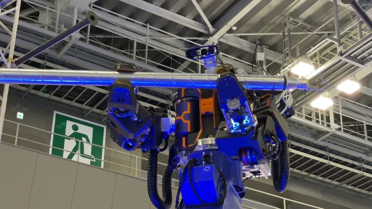 人機一体の汎用ヒト型重機「零式人機ver2.0」のド迫力なデモ