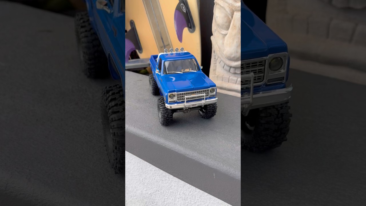 Traxxas k10 high Trail Chevy truck 1/18 scale 