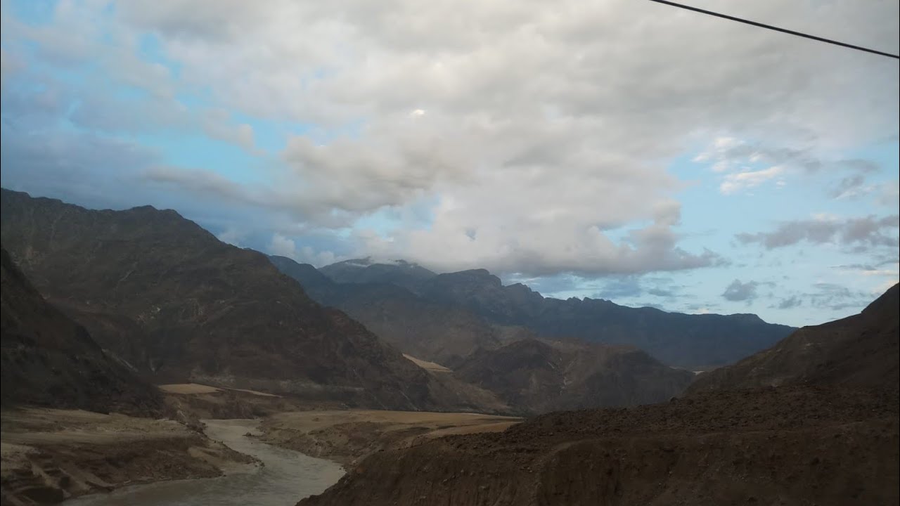 Dangerous #Chilas Road #landsliding  extremely hot weather